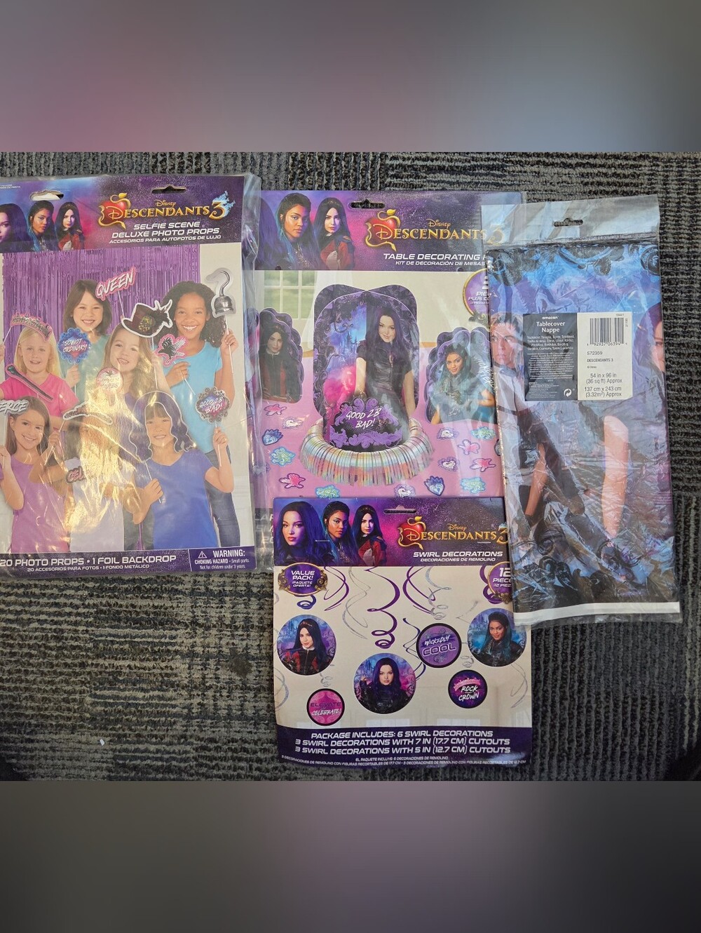 Disney Descendants 3 party decorations-New in Package-Birthday Fun